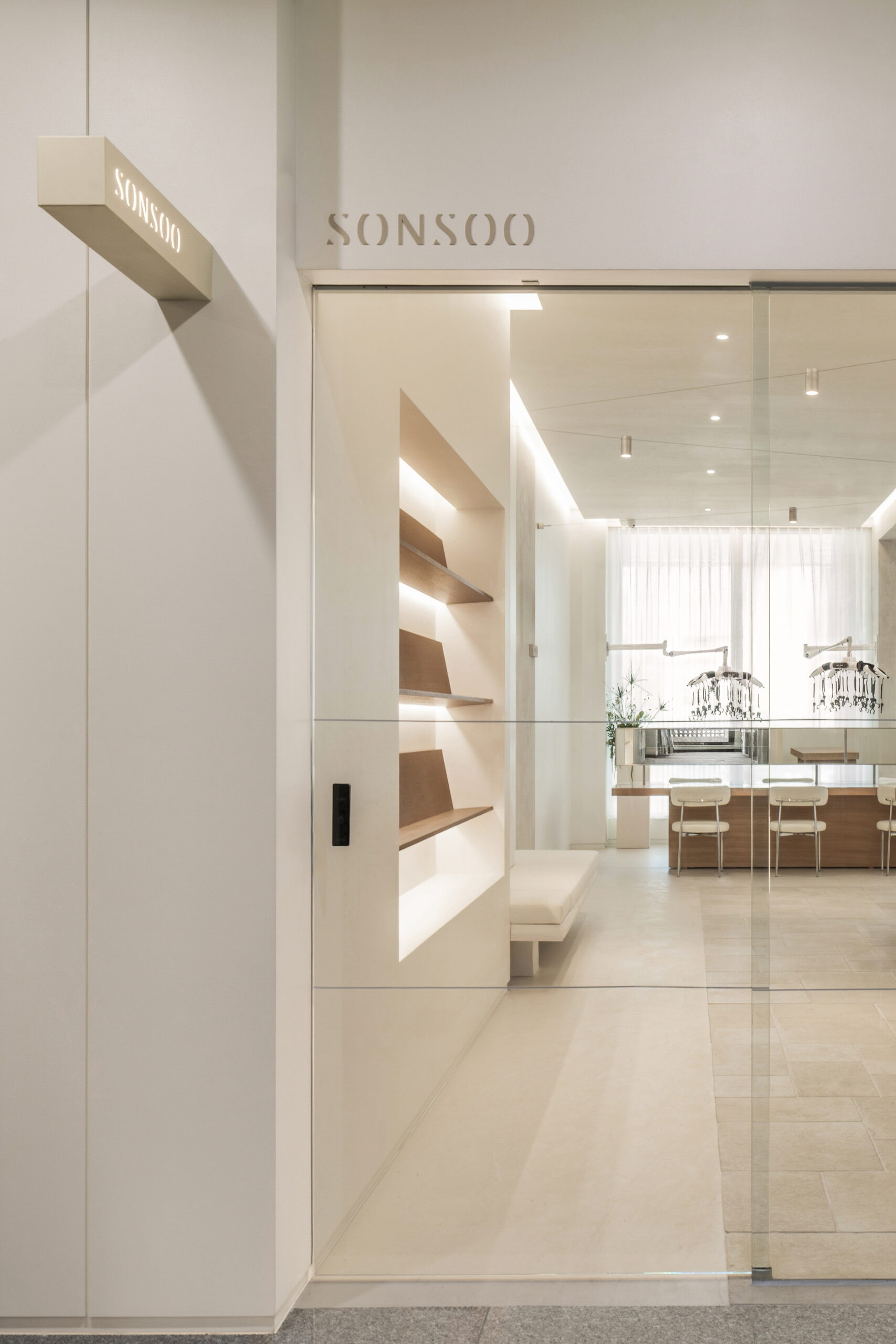 일괄편집_[AVEC] 20250701_SONSOO_F-001