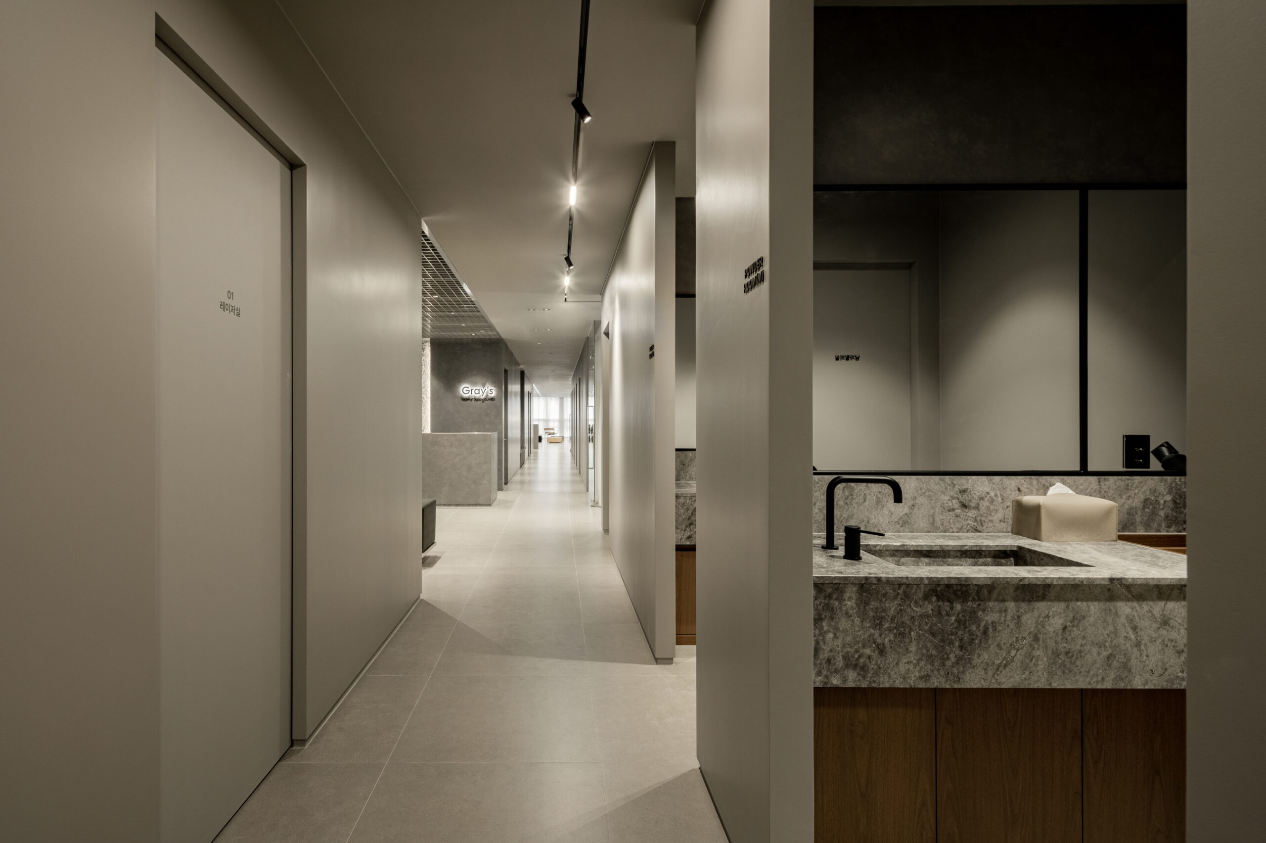 230416_01_Avec-42_LOW