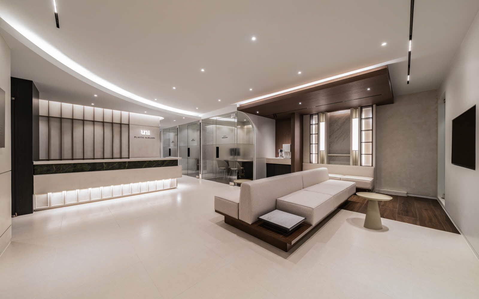 신사동 유니 성형외과